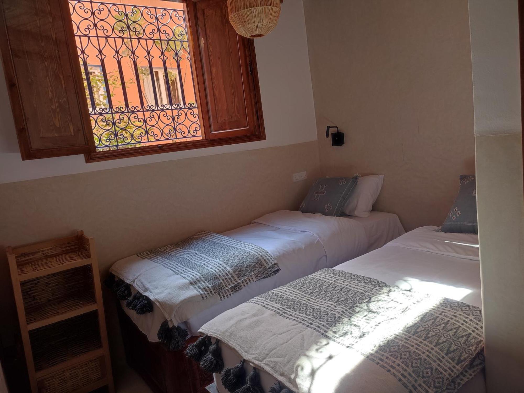 Private Room In Apartment Tov Тагазут Екстериор снимка
