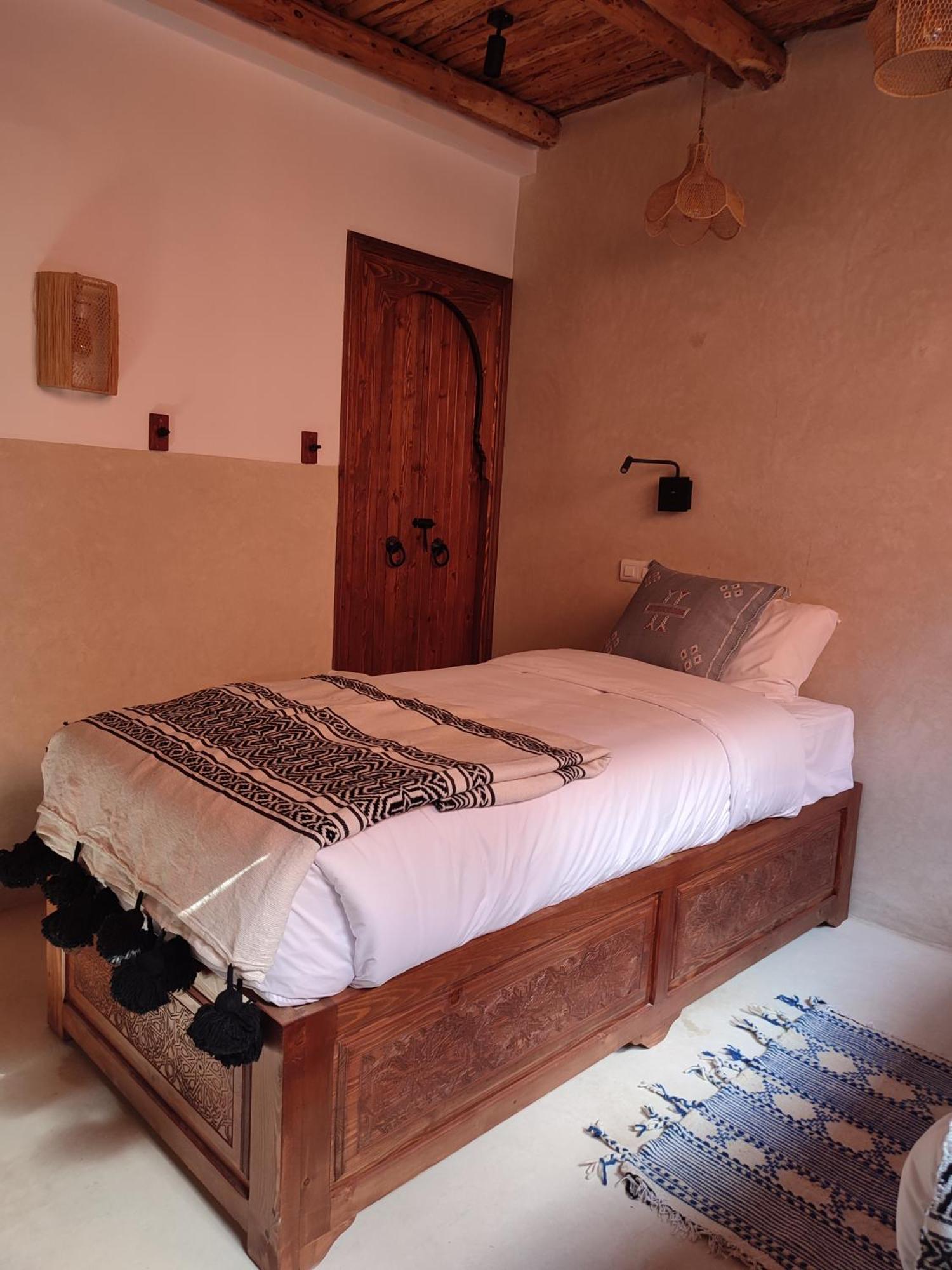 Private Room In Apartment Tov Тагазут Екстериор снимка