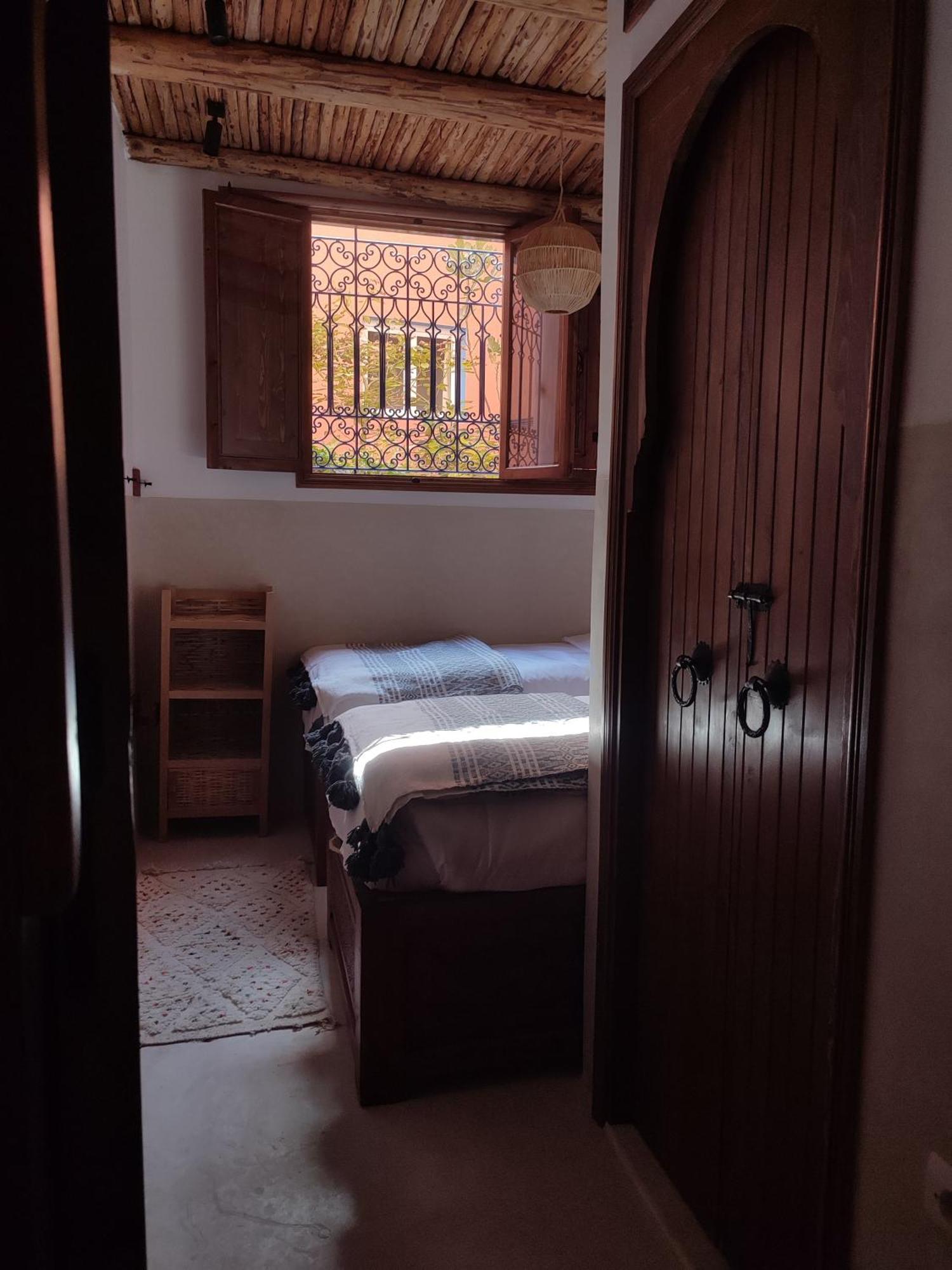 Private Room In Apartment Tov Тагазут Екстериор снимка