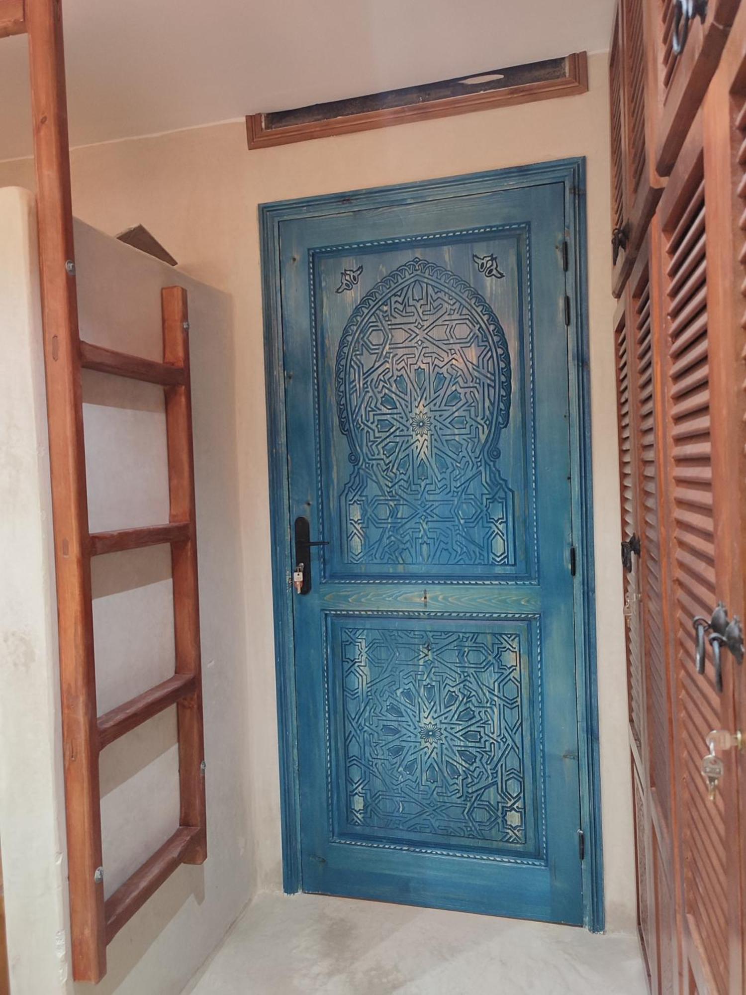 Private Room In Apartment Tov Тагазут Екстериор снимка