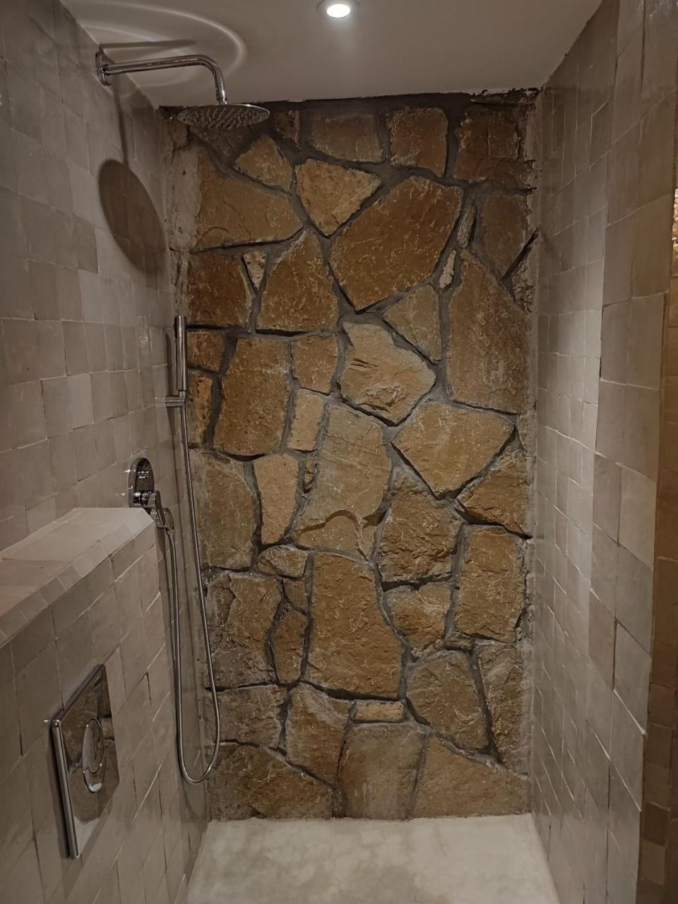 Private Room In Apartment Tov Тагазут Екстериор снимка